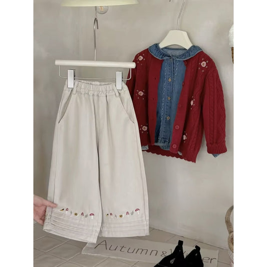 Pantaloni ricamati