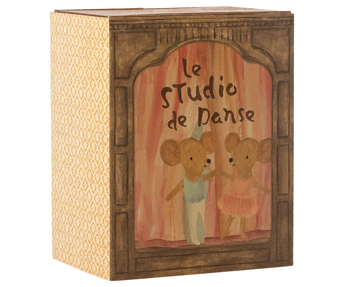 Ballerini scuola di danza. Sorellina e fratellino