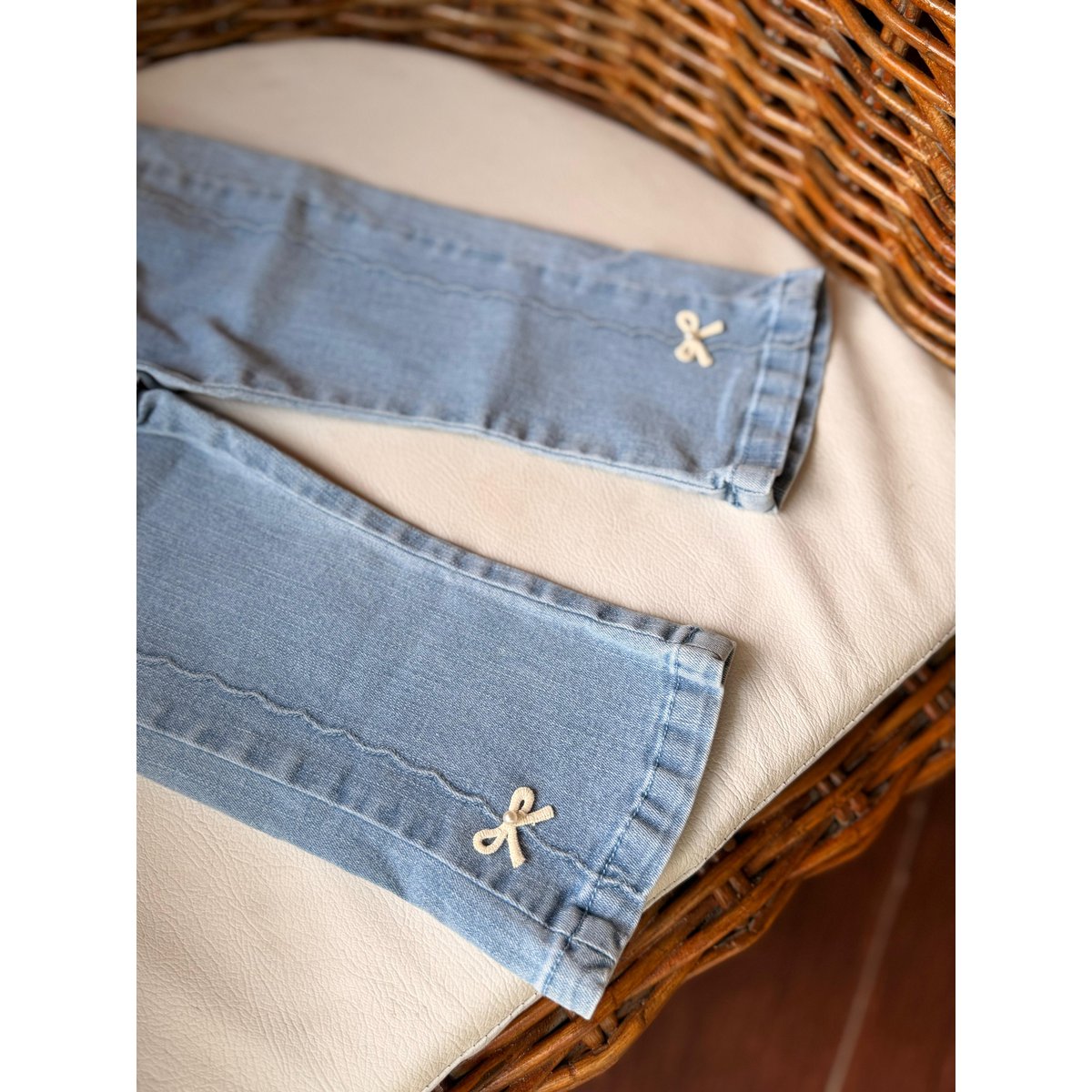 Denim con fiocco jeans