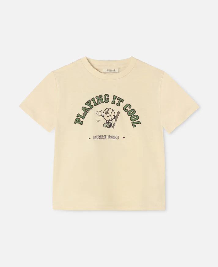 Maglietta playing it cool