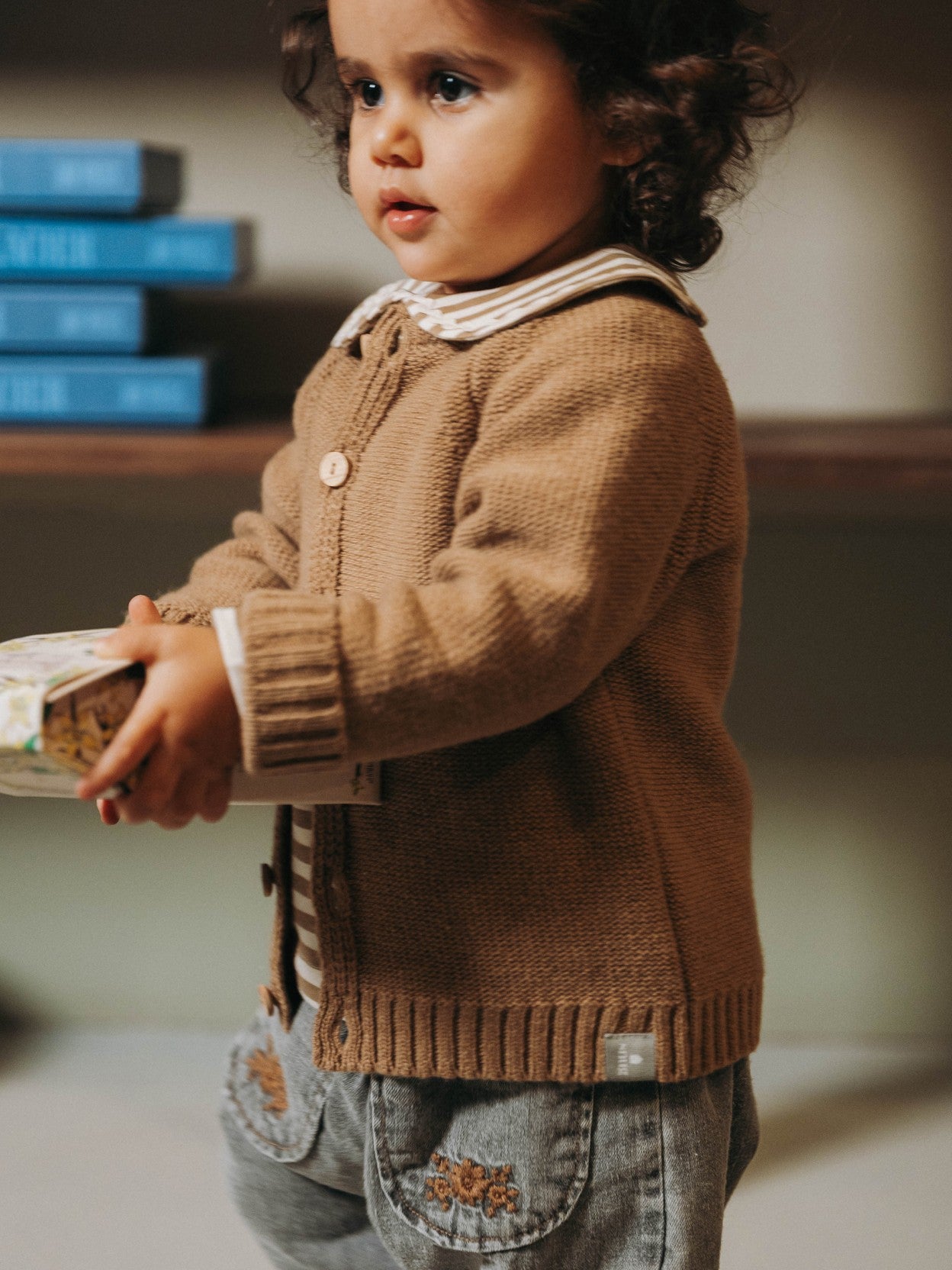Cardigan a maglia con collo rotondo