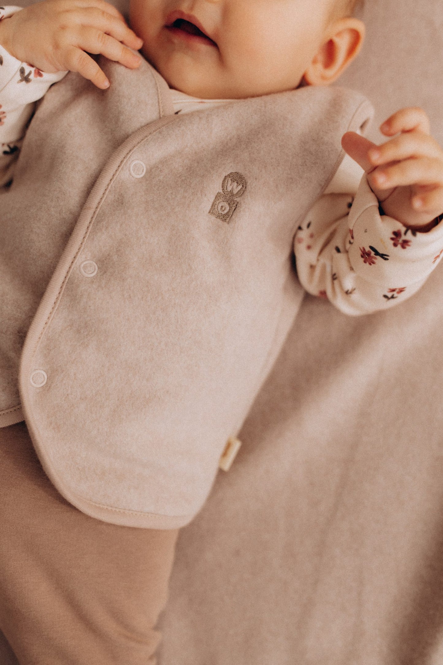 Gilet neonato in felpa di cotone organico